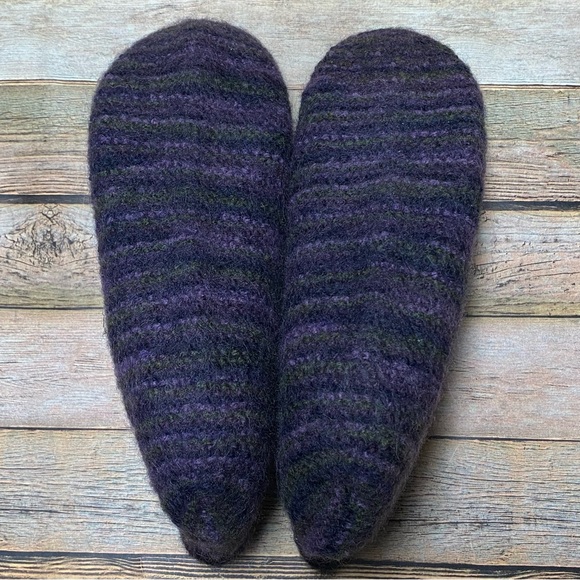 Hand Knit Norwegian slippers. NEW - Picture 5 of 5